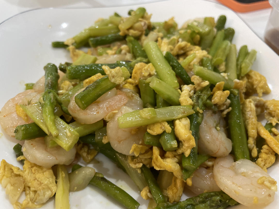 芦笋鸡蛋炒虾仁