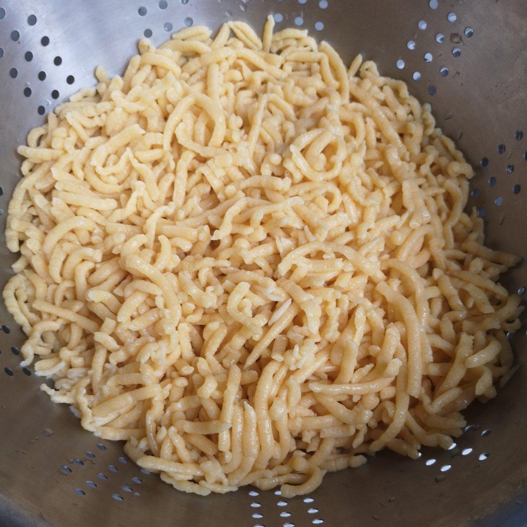 抿面