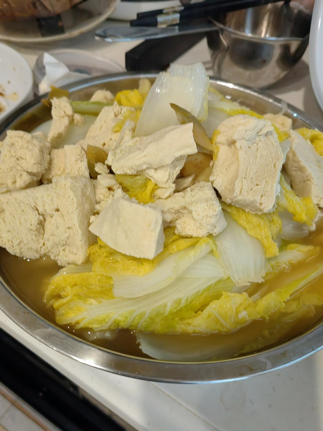 简单好吃的娃娃菜炖冻豆腐
