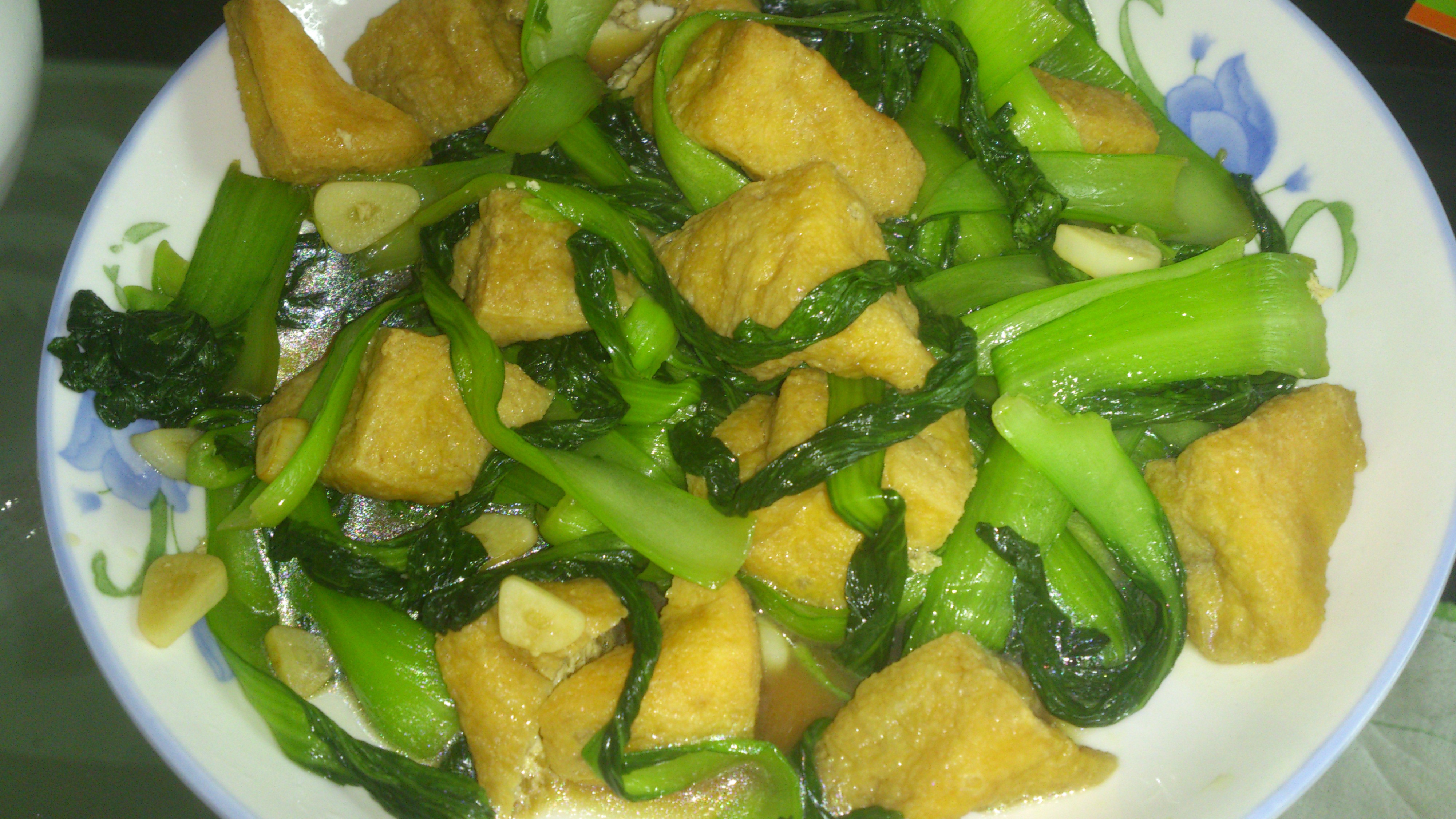 王大脑袋做的上海青烧油豆腐