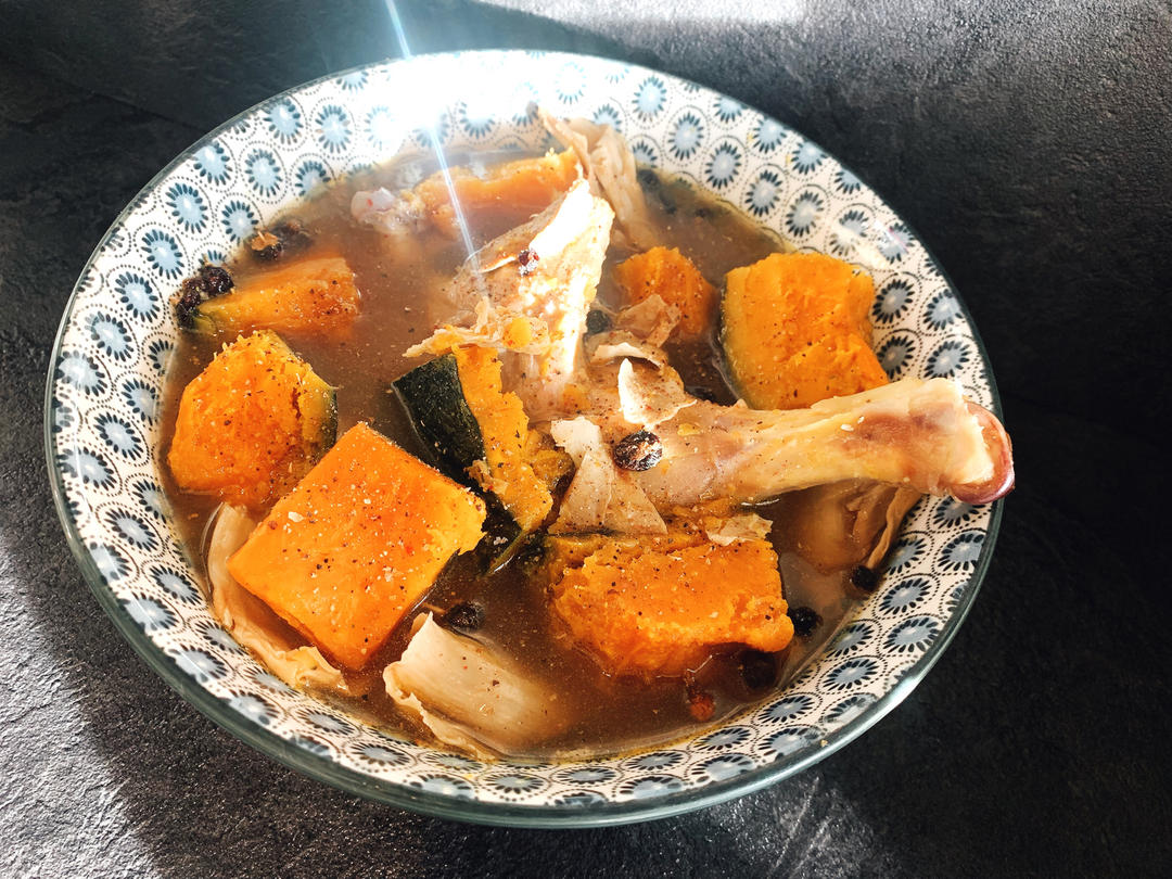 贝贝南瓜鸭腿汤
