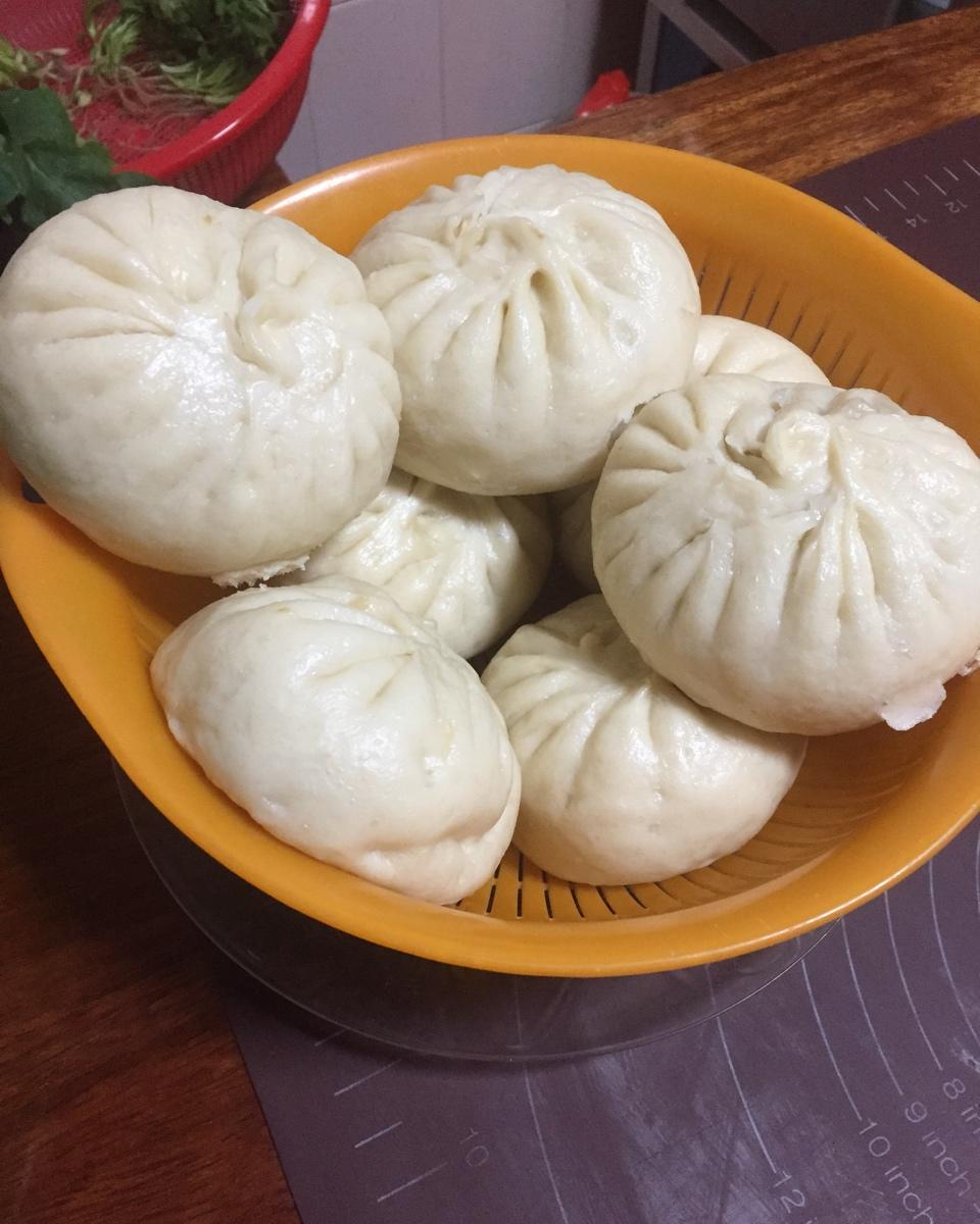 五花肉萝卜干包子
