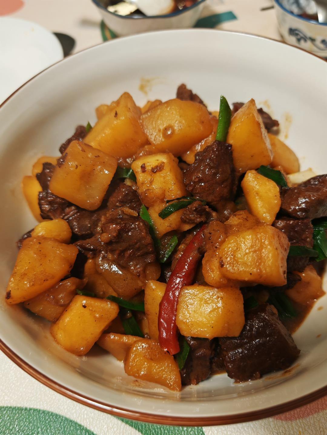 土豆炖牛肉-家常好吃快手！