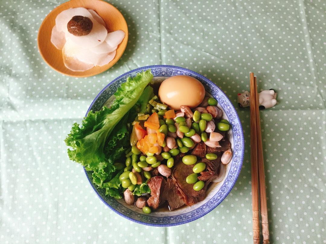 每天，叫醒我的是早餐