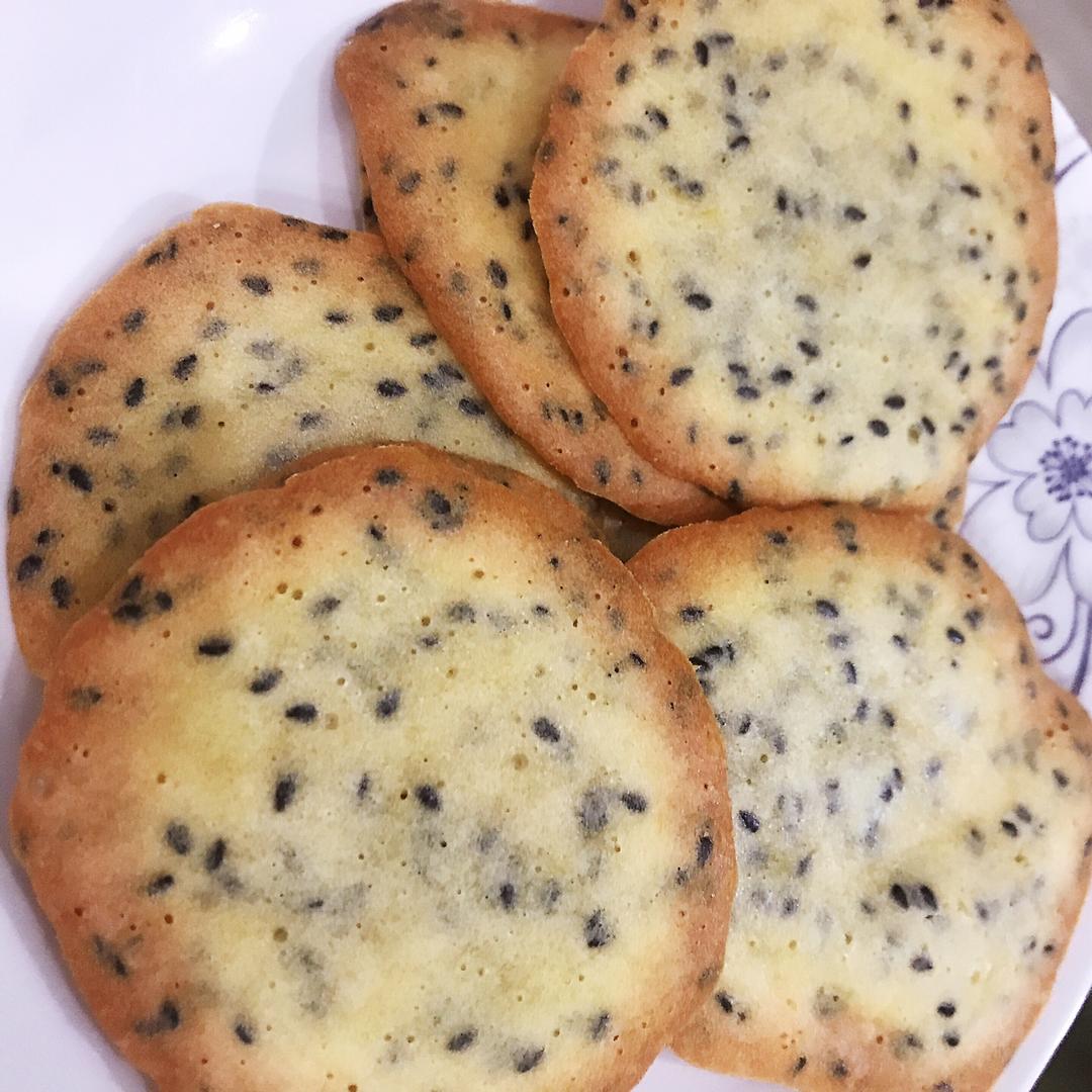 小时候的味道 — 芝麻鸡蛋薄脆饼干