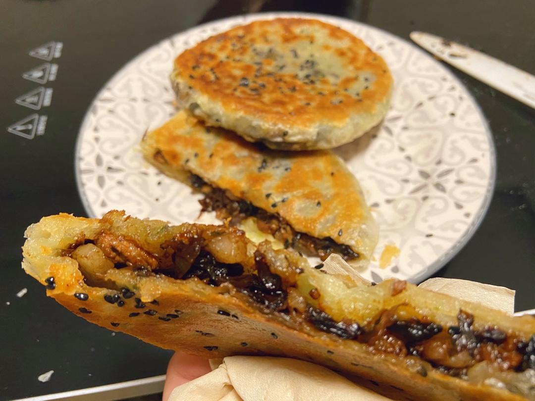分分钟快手梅干菜手抓饼