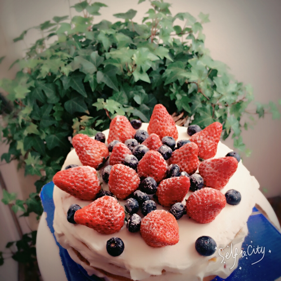草莓夹心裸蛋糕（简单版）