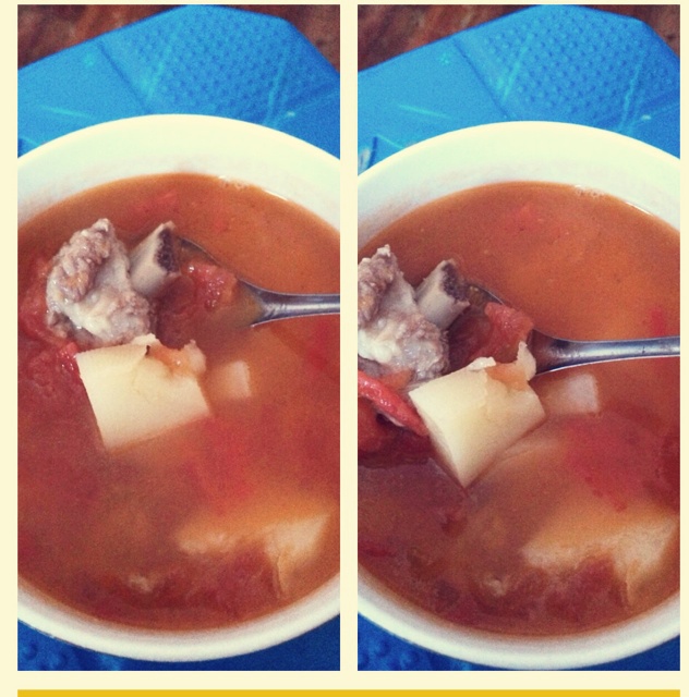 番茄土豆玉米排骨汤