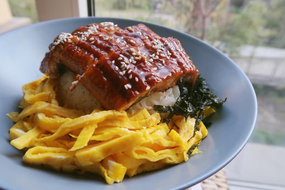 蒲烧鳗鱼饭