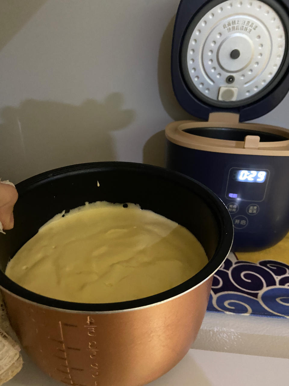 简单的电饭锅蛋糕(不用秤版)