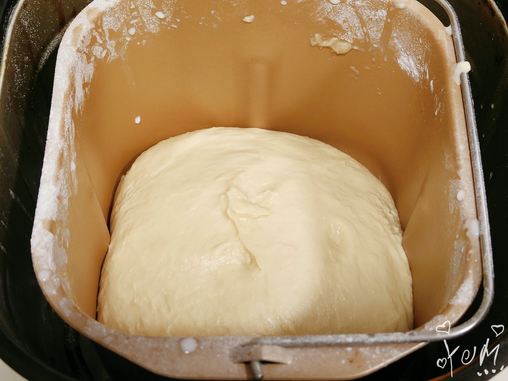 新手成功率极高的奶香小面包的做法 步骤2