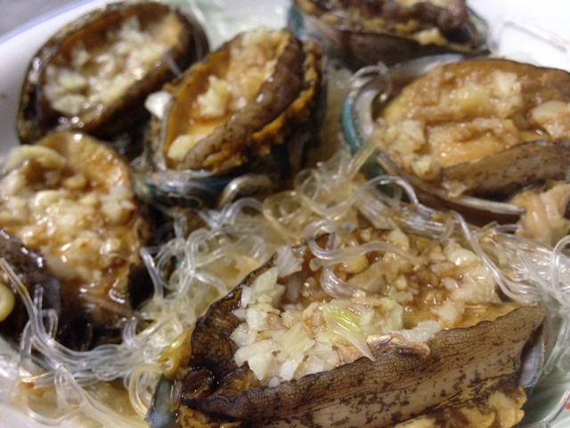 蒜蓉粉丝蒸鲍鱼