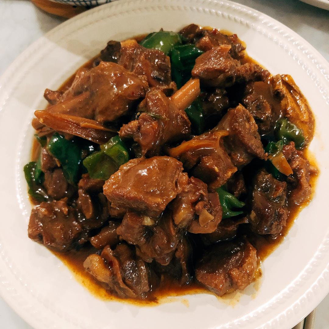 传统正宗的啤酒鸭配方和做法，鲜嫩香浓，只需炒千万不要焯水