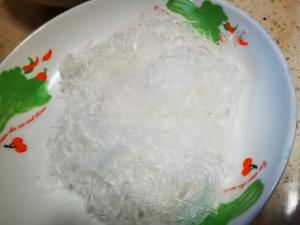 海米冬瓜粉丝汤的做法 步骤2