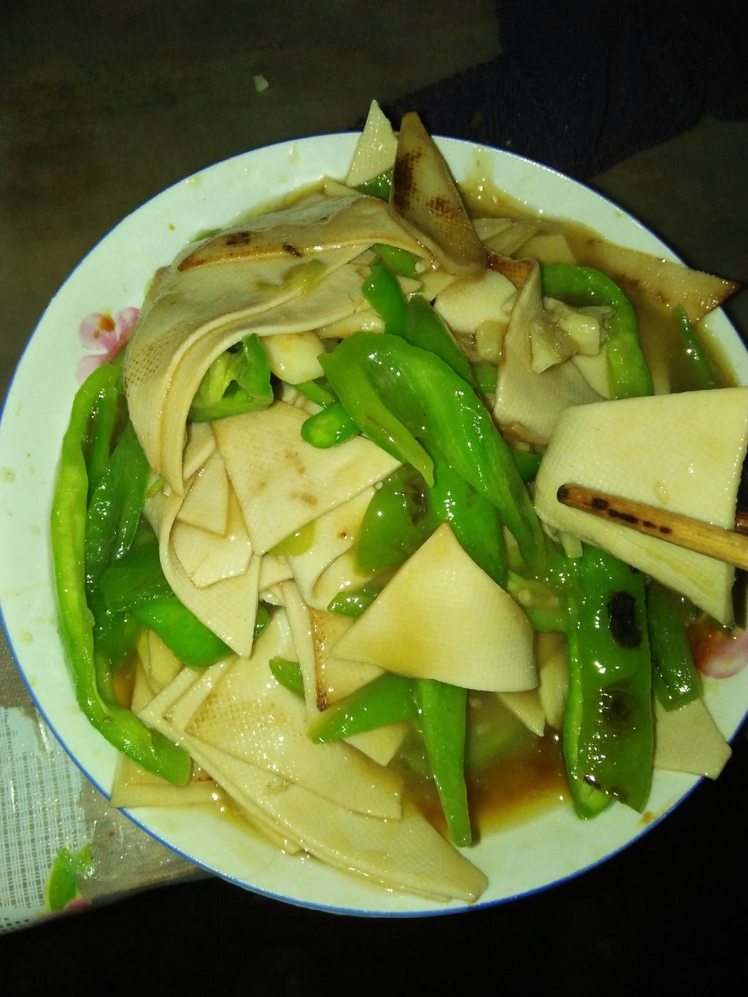 尖椒炒干豆腐