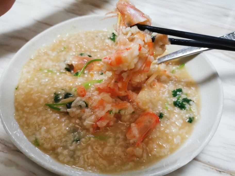 鱿鱼干九节虾海鲜粥