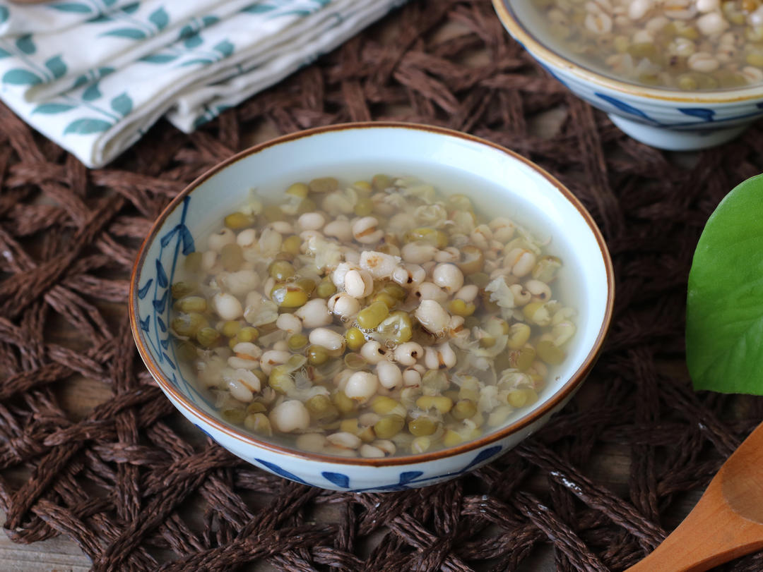 绿豆薏米粥的做法