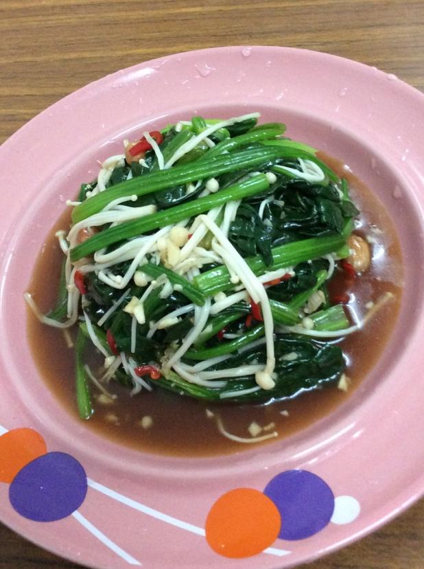 凉拌菠菜金针菇