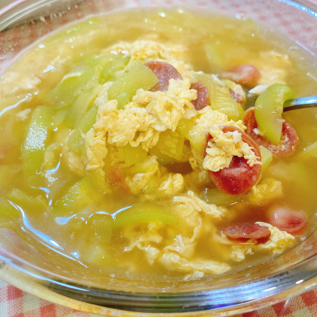 清凉一夏清热解暑减脂快手菜：西葫芦蛋花汤