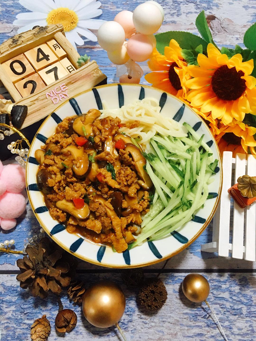 一次两碗「香菇肉沫打卤面🍜」香迷糊了😂😂😂的做法