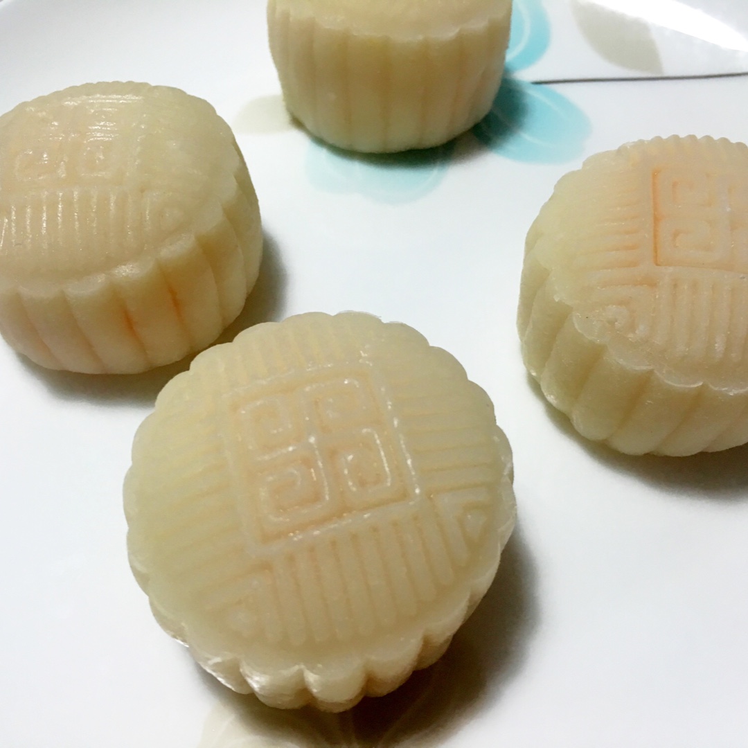 冰皮豆沙月饼