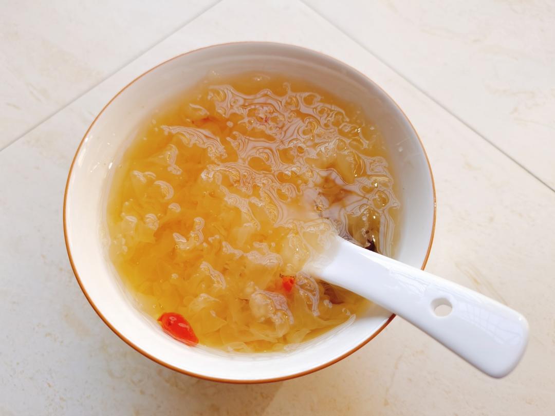 怎样煮出胶的银耳羹