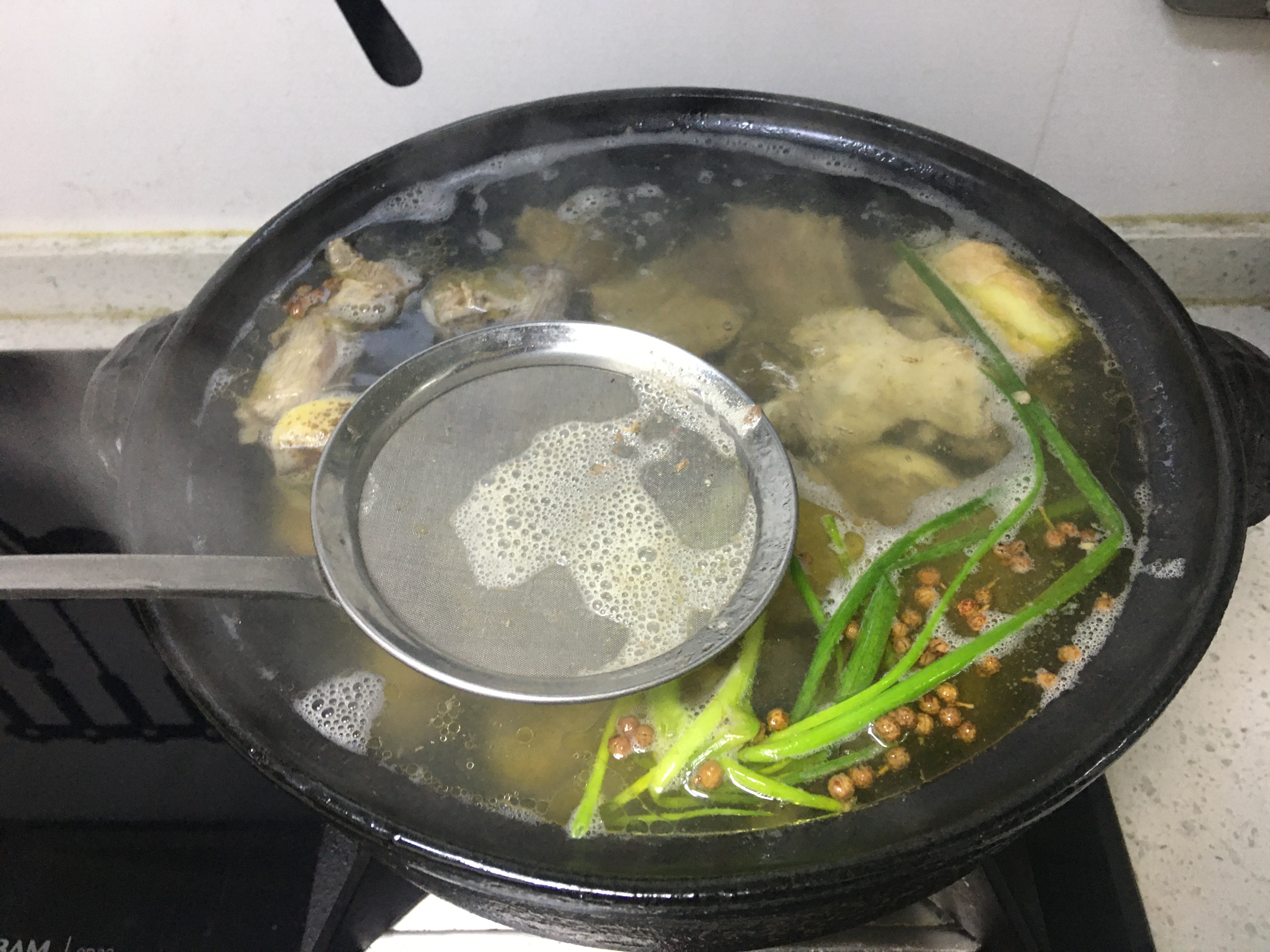 乐活教主的美食之——海带老鸭汤的做法 步骤6