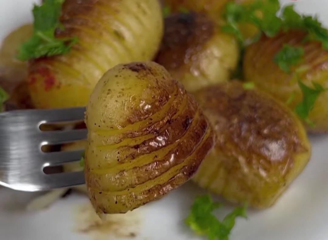 蒜蓉香烤小土豆 停不下来的美味的做法