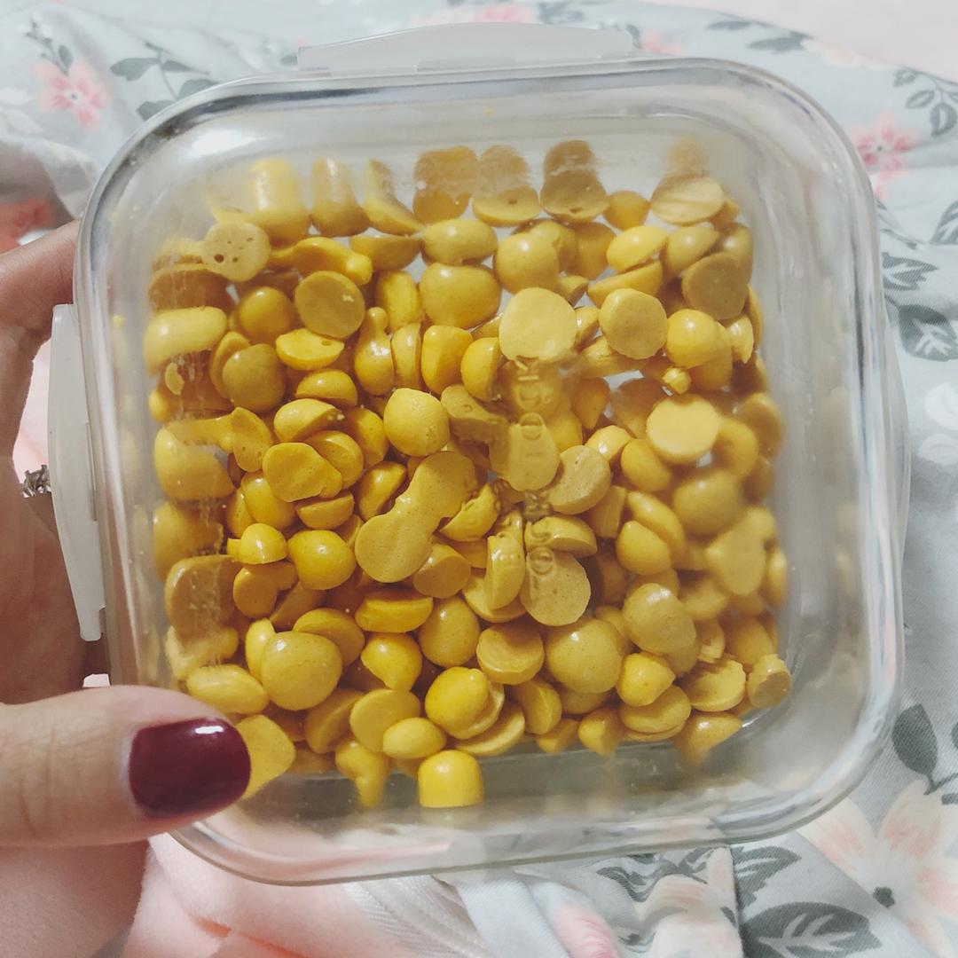 入口即化的无添加蛋黄溶豆