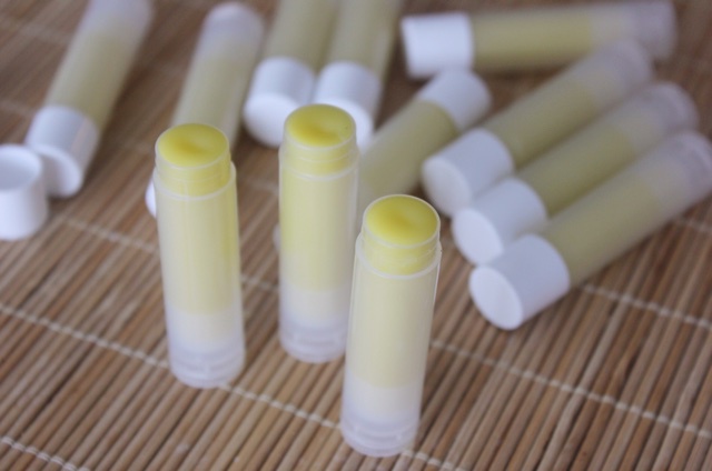 天然蜂蜡橄榄油VE唇膏