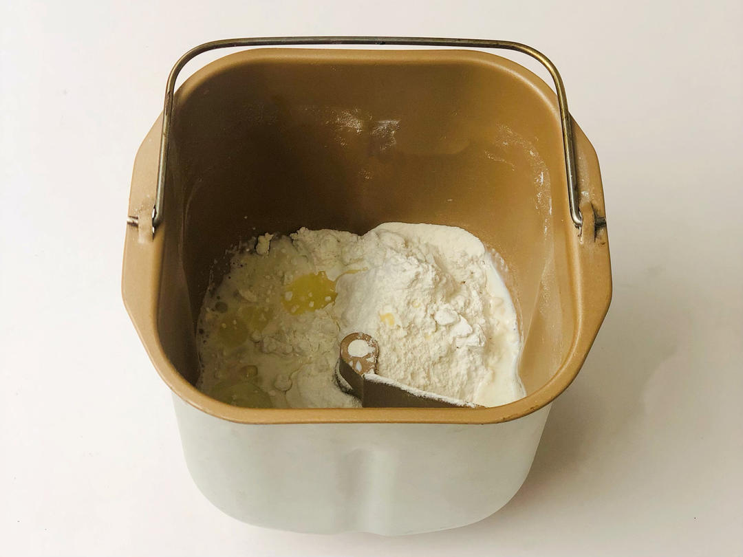 纯奶手撕吐司的做法 步骤1