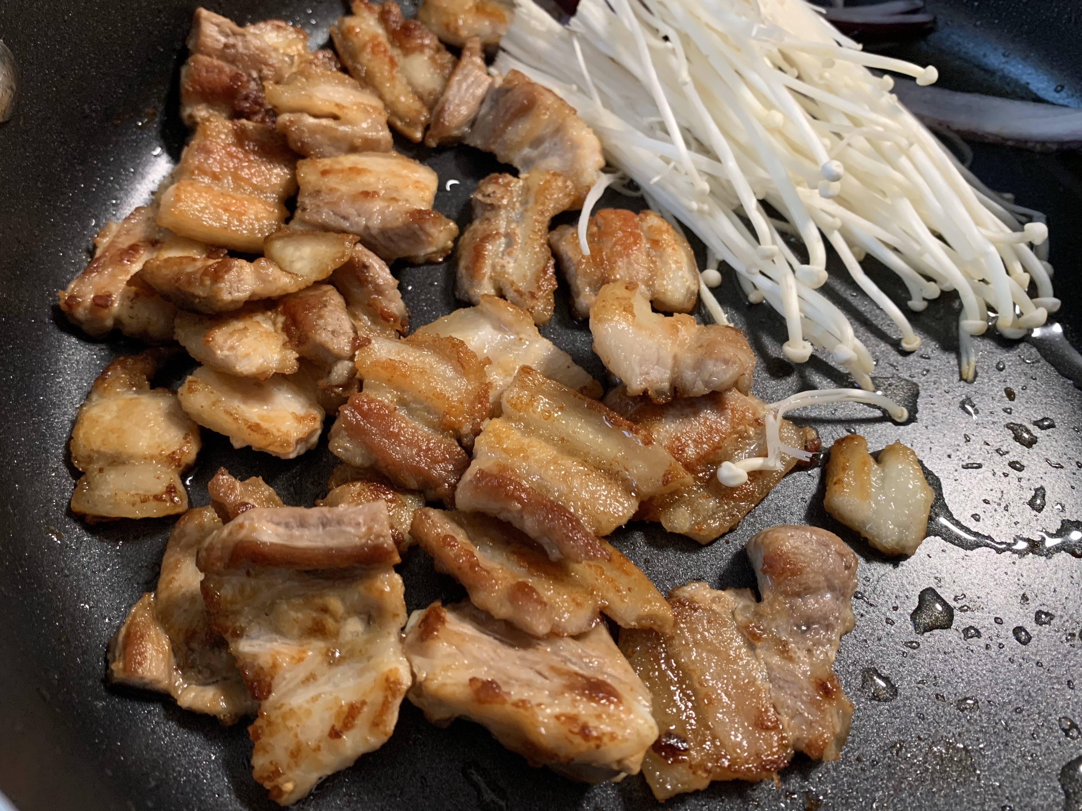 不粘锅韩式烤猪五花的做法