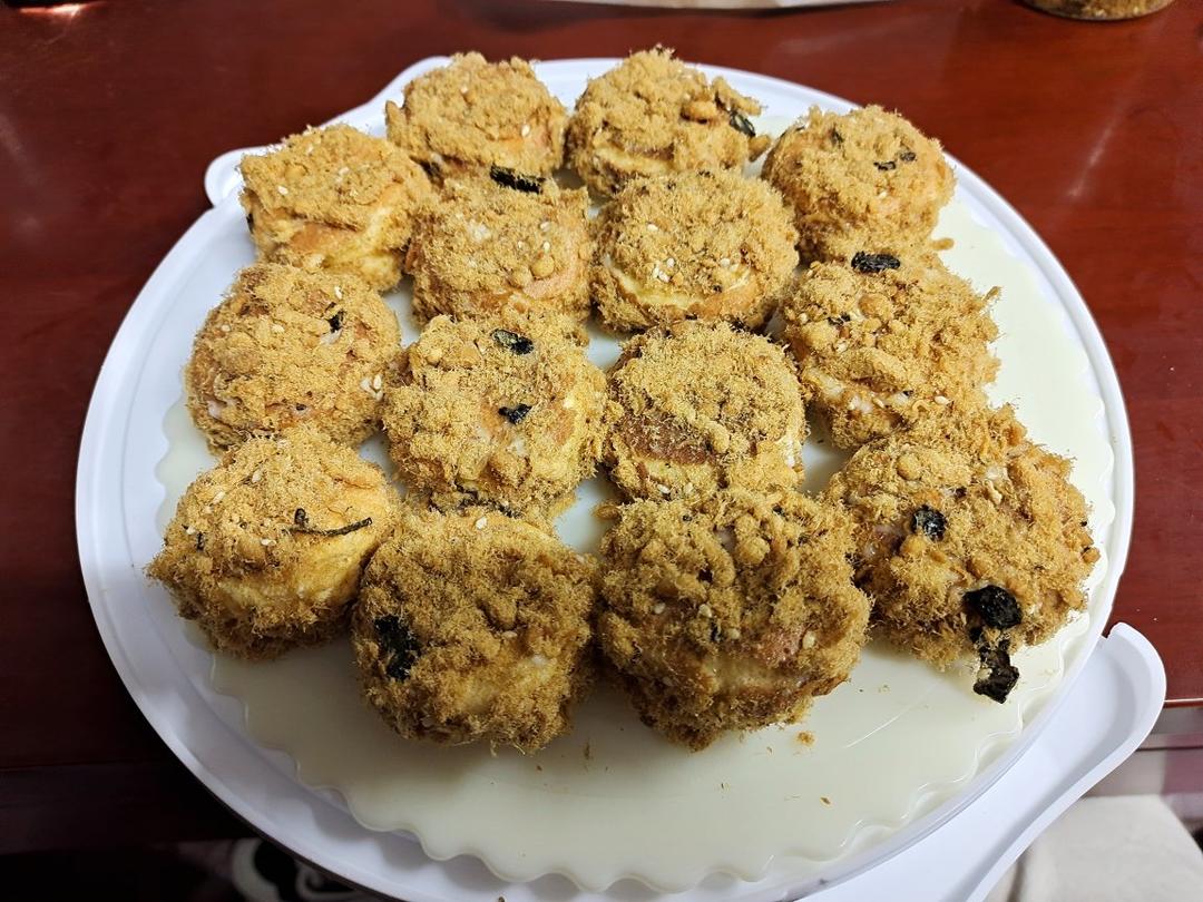 可以吃8个的肉松小贝