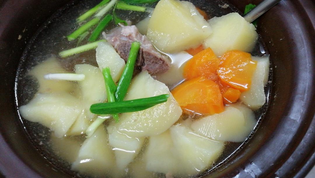 土豆排骨汤