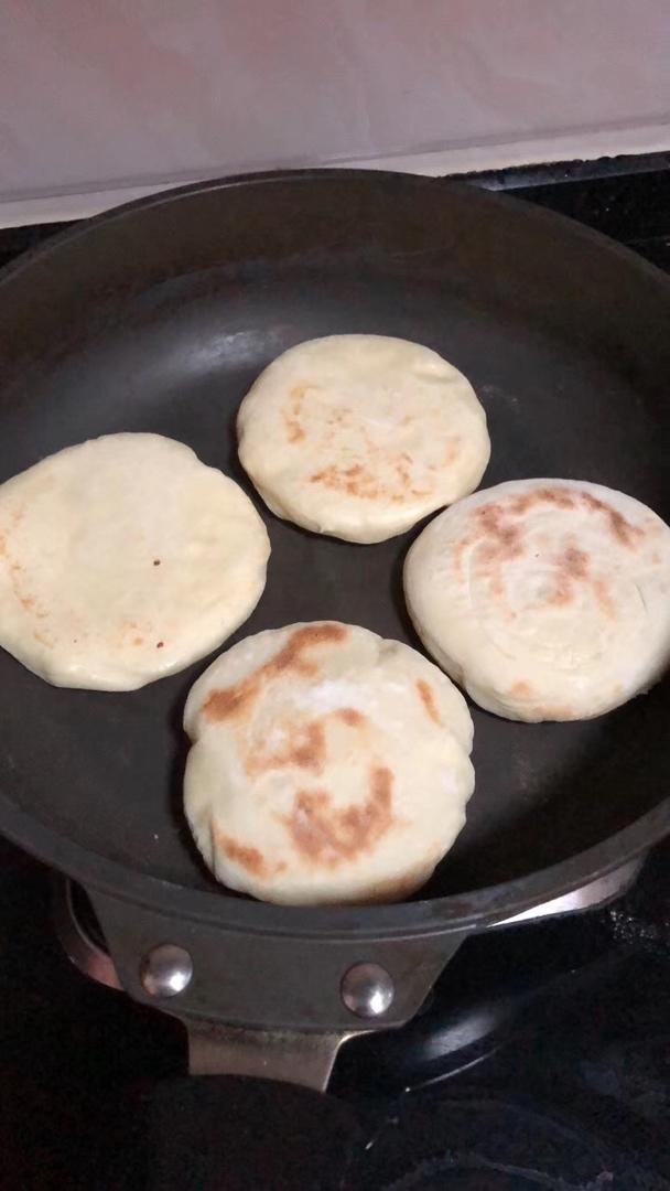 肉夹馍的饼和肉