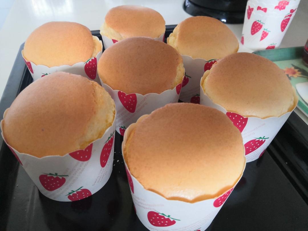 不回缩的蘑菇头戚风蛋糕杯