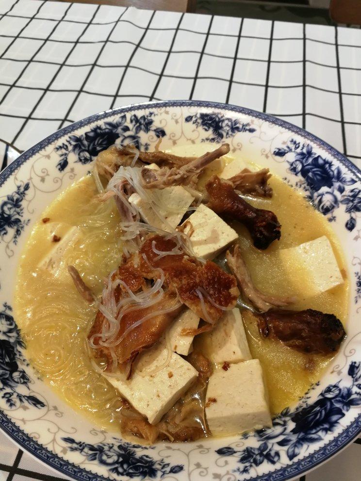 简单又鲜美的鸭架汤