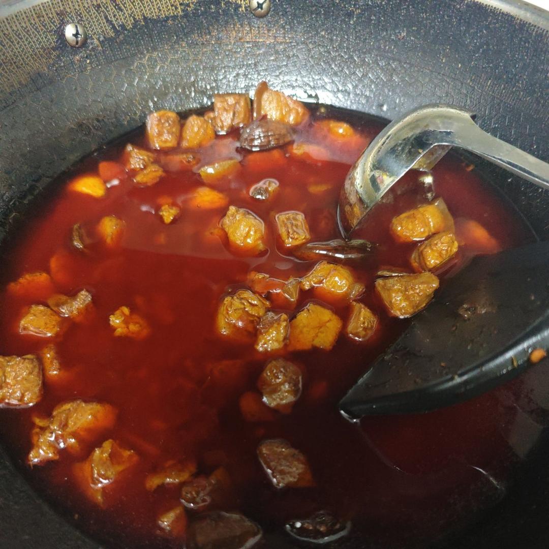 米线焖肉的做法