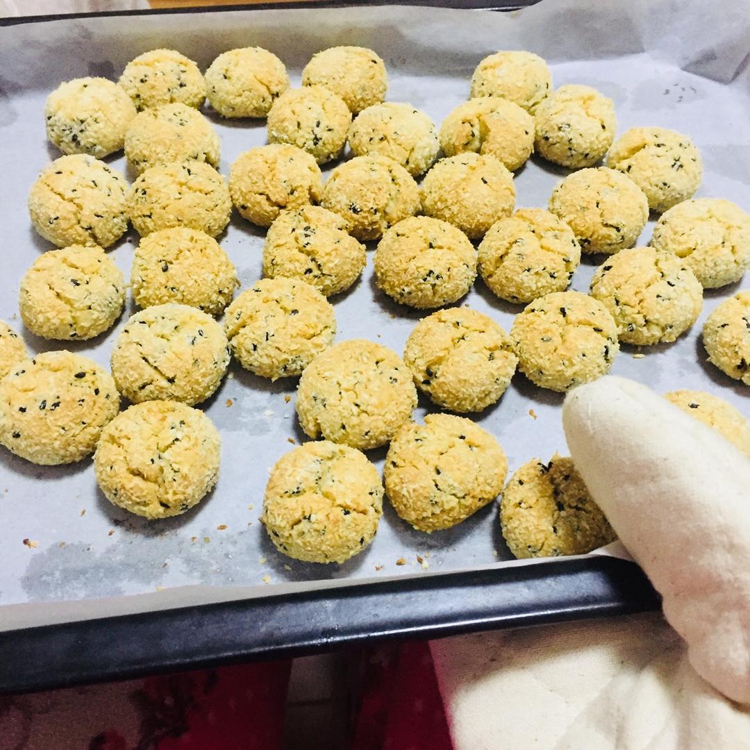 花生芝麻椰蓉酥