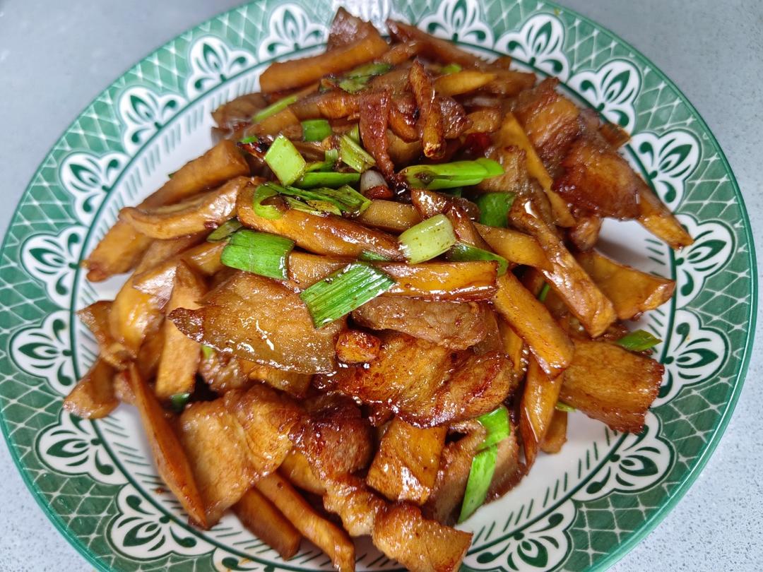腌大头菜炒五花肉
