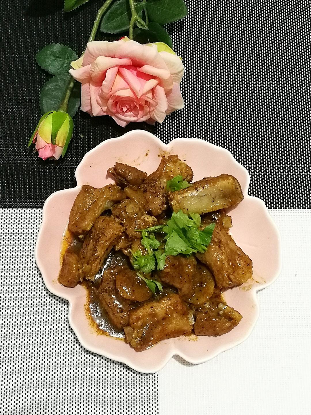 浓香黑椒排骨