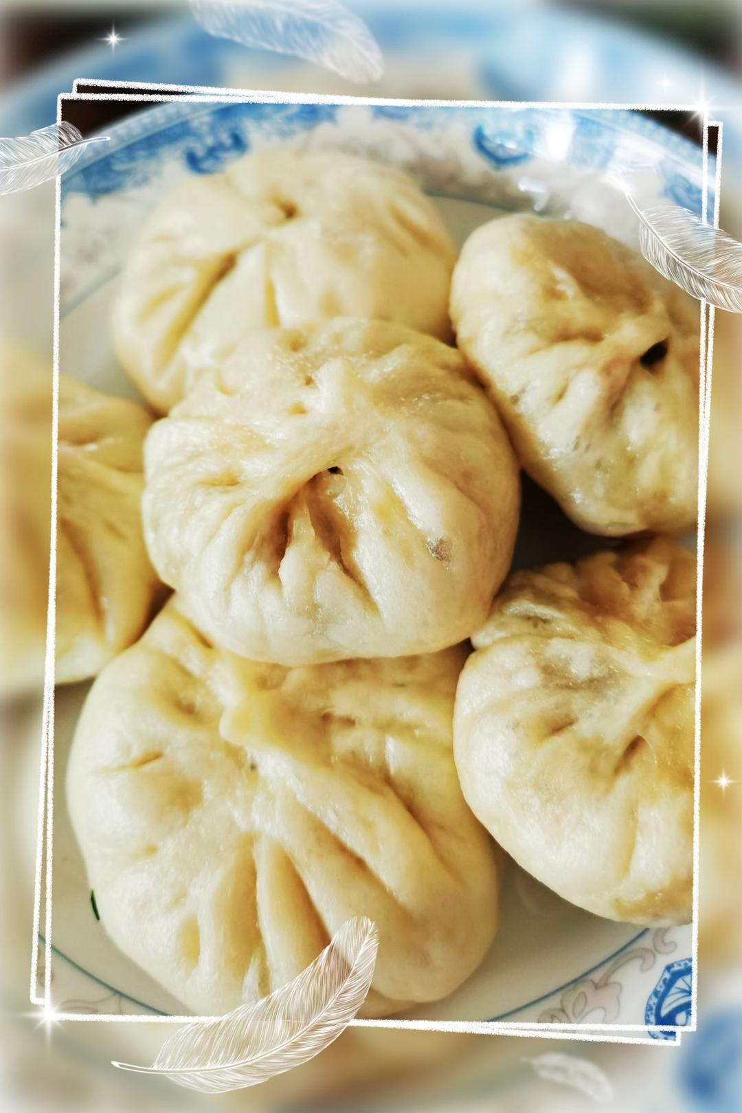 香菇鸡腿酱肉包