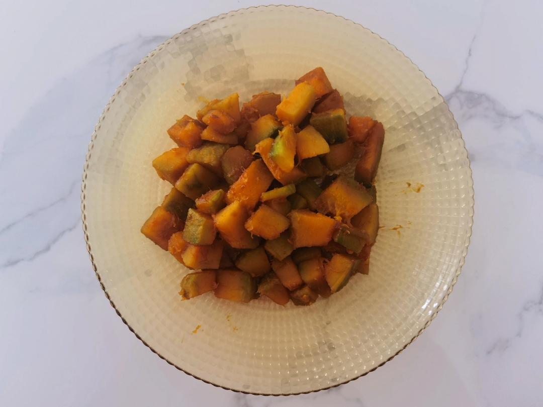 猪肉都不换的焖南瓜～吃起来糯糯甜甜咸咸的！