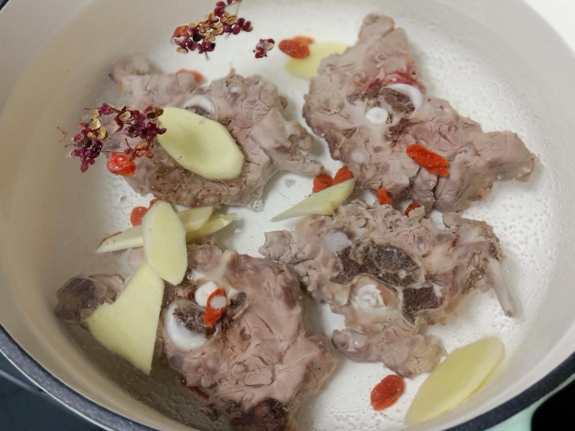 新疆清炖羊肉的做法 步骤1