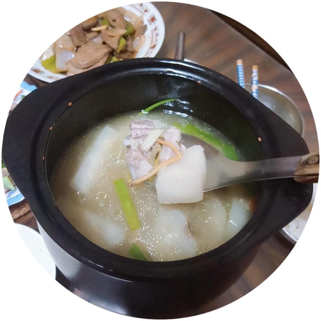 清炖羊肉汤