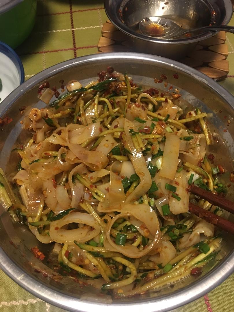 凉皮-家庭自制（告诉你自己做更劲道的秘诀）