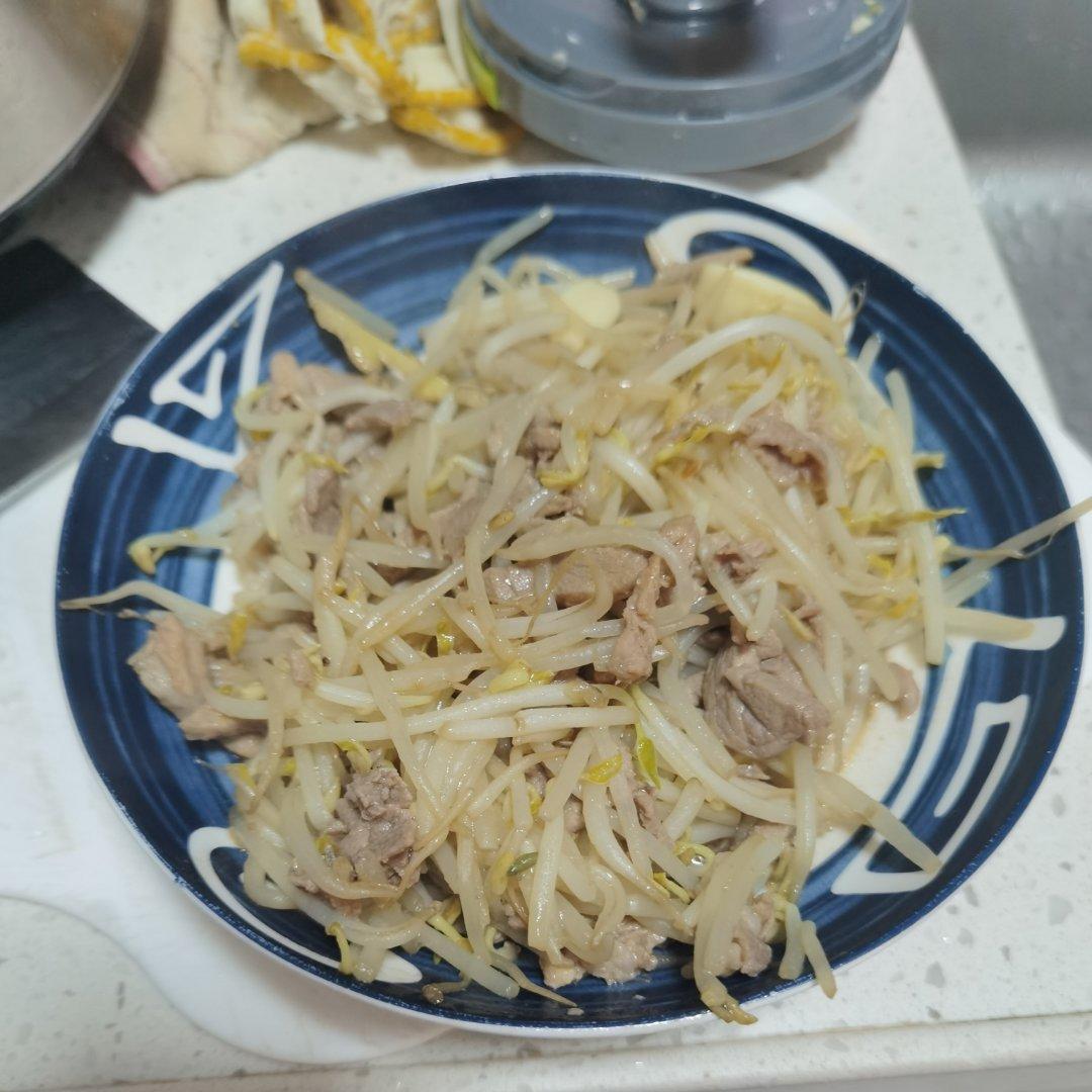 绿豆芽炒肉