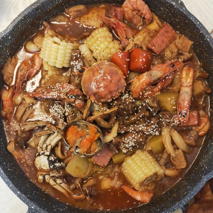 胖哥俩肉蟹煲