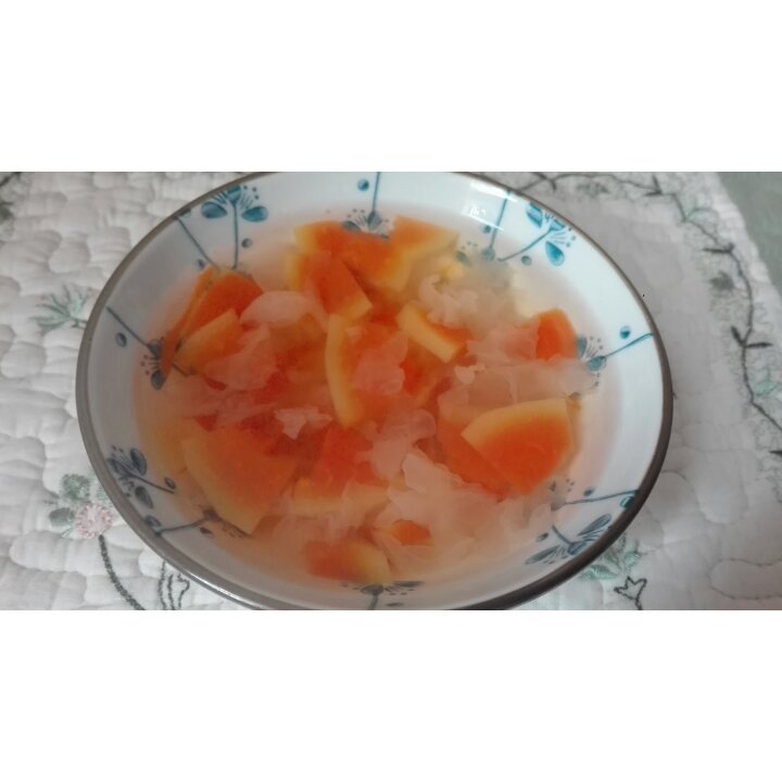 木瓜银耳莲子汤