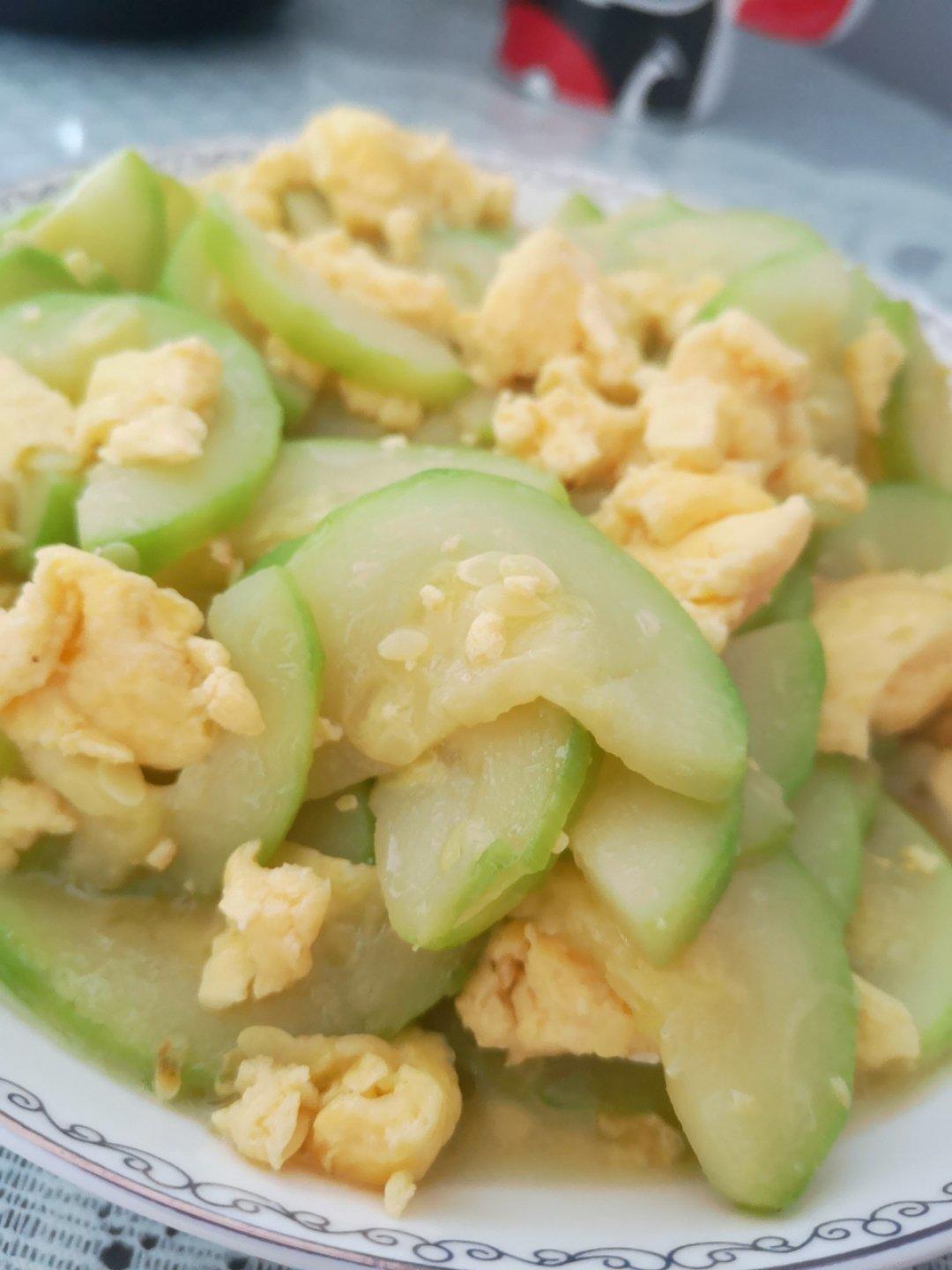 西葫芦炒鸡蛋